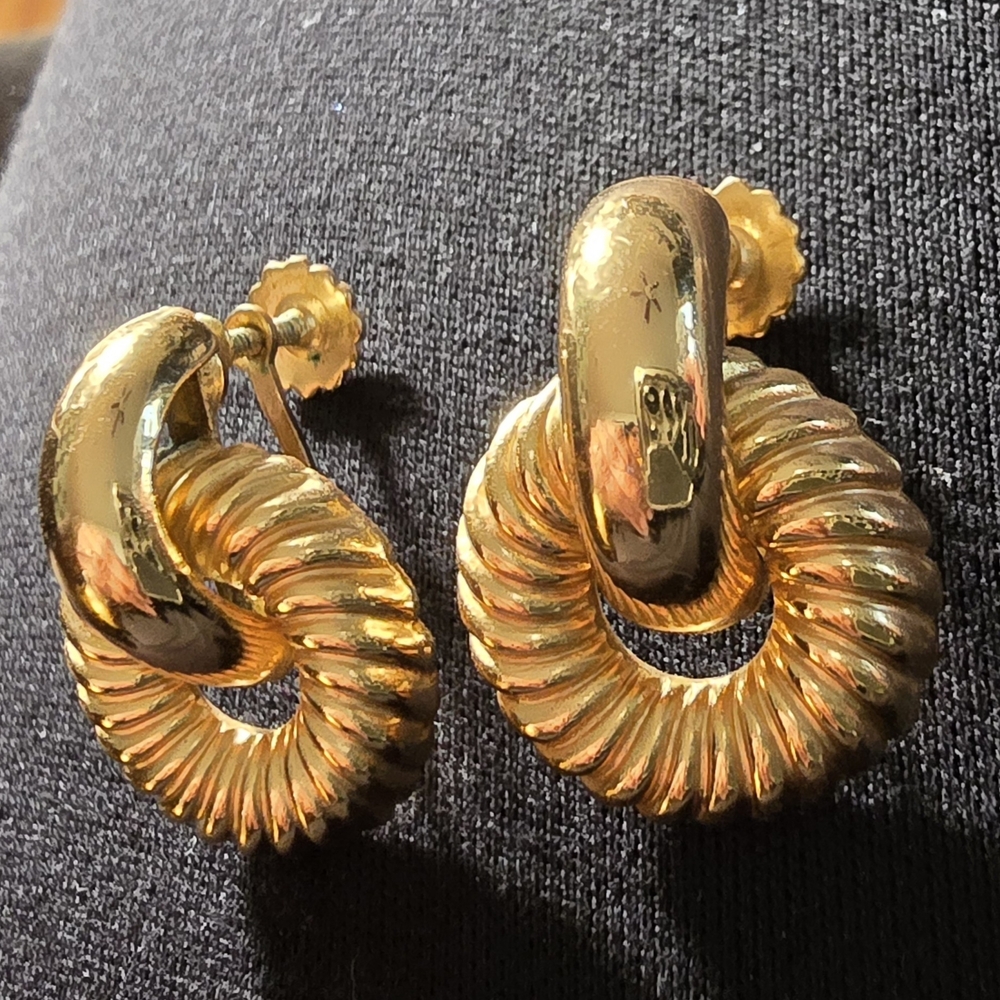 Elegant Coro Gold Screw Back Earrings